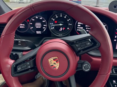 صورة 8 لـ 2024 Porsche 911