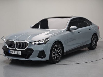 صورة 1 لـ 2025 BMW 5 SERIES