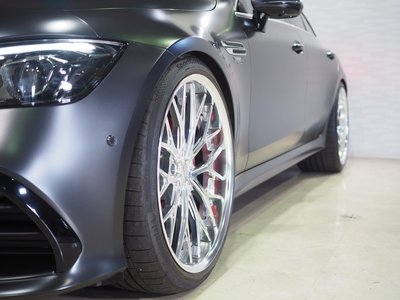 MERCEDES-BENZ GT AMG - 9