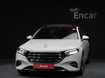 MERCEDES-BENZ E-CLASS - 2