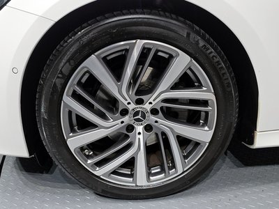 MERCEDES-BENZ E-CLASS - 6