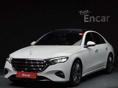 MERCEDES-BENZ E-CLASS - 1