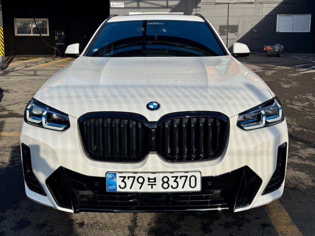 BMW X3 - View 1