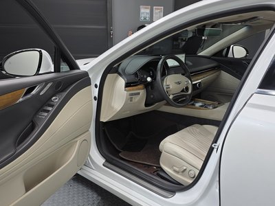 GENESIS G80 (RG3) - 10