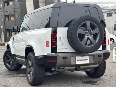 2025 LAND ROVER DEFENDER photo 2