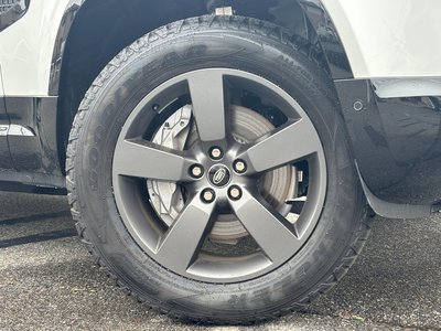 2025 LAND ROVER DEFENDER photo 8