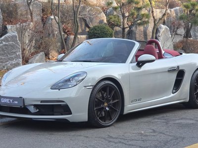 PORSCHE 718 BOXSTER