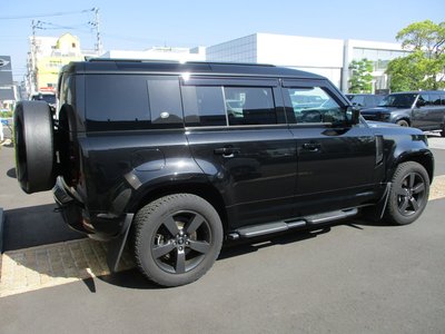 LAND ROVER DEFENDER - 7