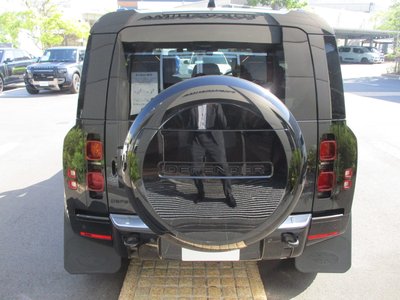 LAND ROVER DEFENDER - 9