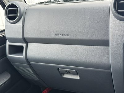 2025 Toyota LAND CRUISER 70 缩略图 53
