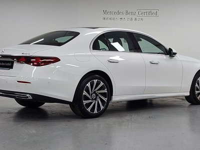 MERCEDES-BENZ E-CLASS - 5