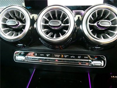 2025 Mercedes-BENZ GLB thumbnail 22