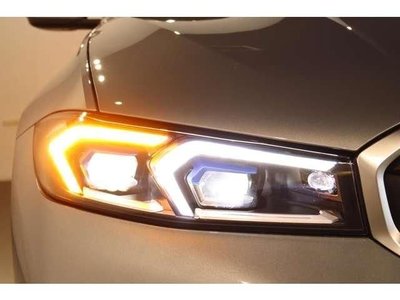 2025 BMW 3 SERIES 照片 9
