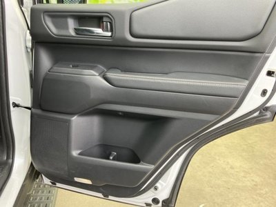 2025 Toyota LAND CRUISER 250 — миниатюра 23