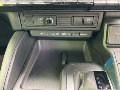 2025 Toyota LAND CRUISER 250 — миниатюра 38