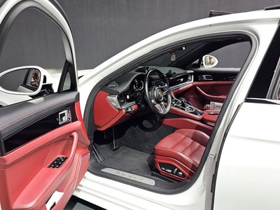 PORSCHE PANAMERA - 10