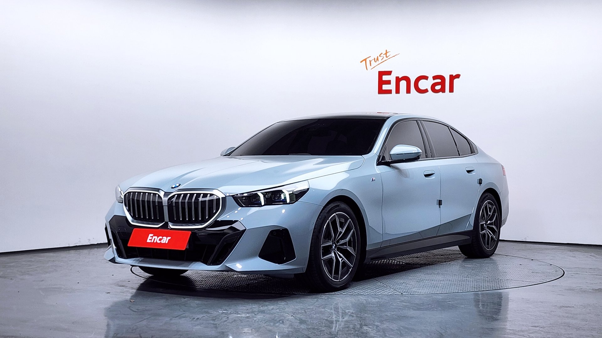 BMW 5 SERIES - View 1