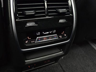 2025 BMW X5 — миниатюра 25