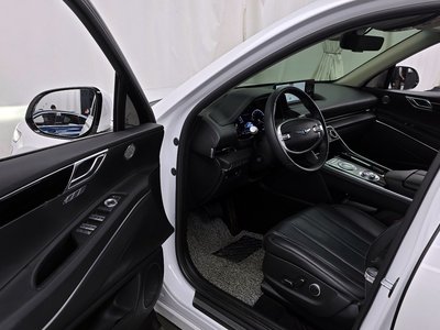 GENESIS GV80 - 10