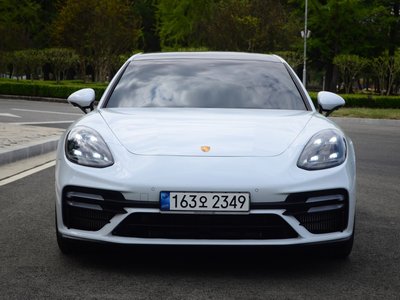 PORSCHE PANAMERA - 2