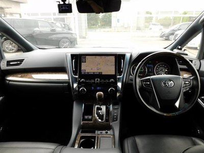 TOYOTA ALPHARD - 9