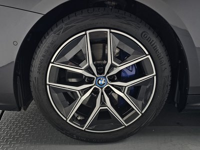 صورة 6 لـ 2024 BMW I5