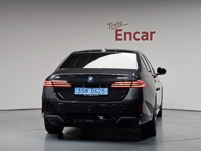 صورة 3 لـ 2024 BMW I5