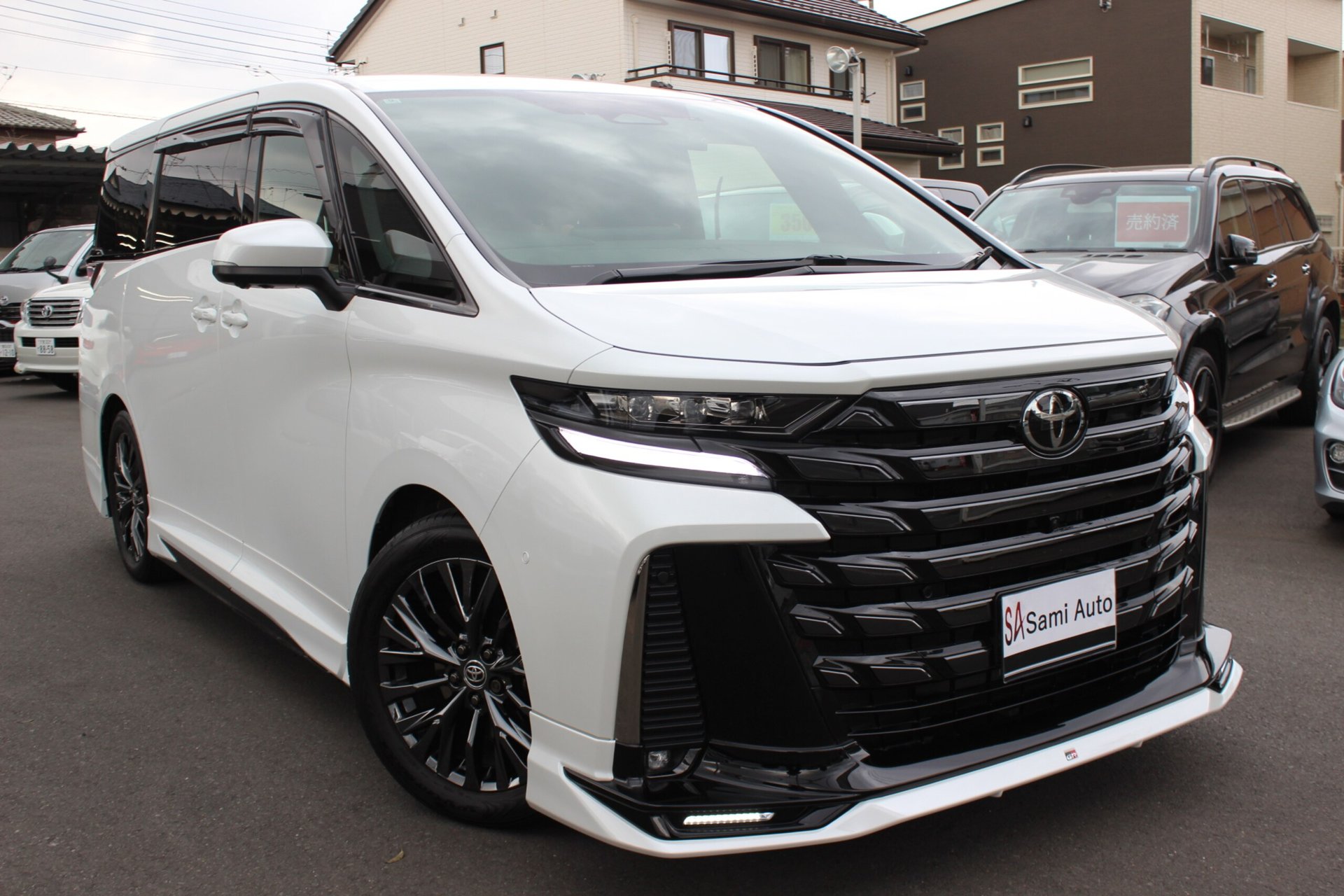 TOYOTA VELLFIRE - View 1
