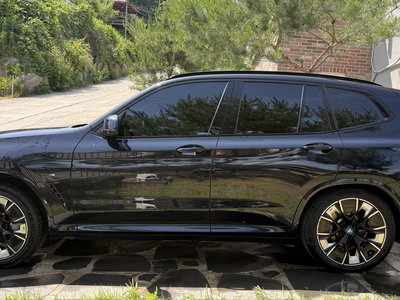 صورة 9 لـ 2024 BMW IX3