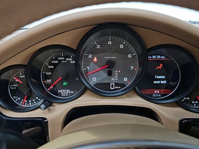 PORSCHE PANAMERA - 8