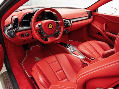 FERRARI 458 ITALIA - 4