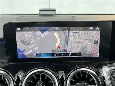 MERCEDES-BENZ GLB - 2