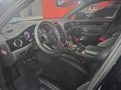BENTLEY BENTAYGA - 5