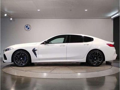 صورة 9 لـ 2021 BMW M8