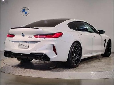 صورة 2 لـ 2021 BMW M8