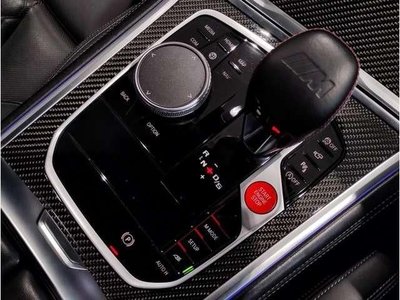 صورة 4 لـ 2021 BMW M8