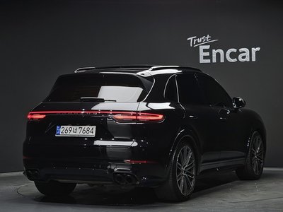 PORSCHE CAYENNE - 4