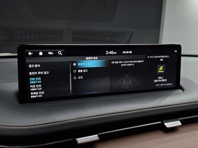 2022 Genesis GV70 — миниатюра 27