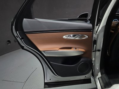 2022 Genesis GV70 — миниатюра 15
