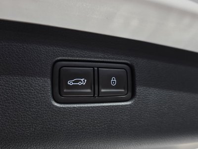 2022 Genesis GV70 — миниатюра 26