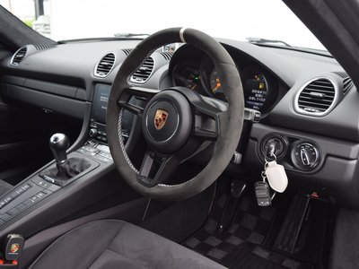 صورة مصغرة 40 لـ 2020 Porsche 718