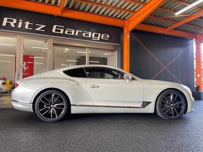 BENTLEY CONTINENTAL GT - 6