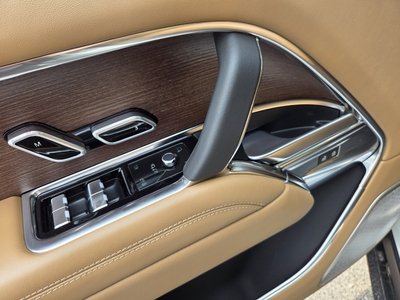 2025 LAND Rover RANGE ROVER photo 9