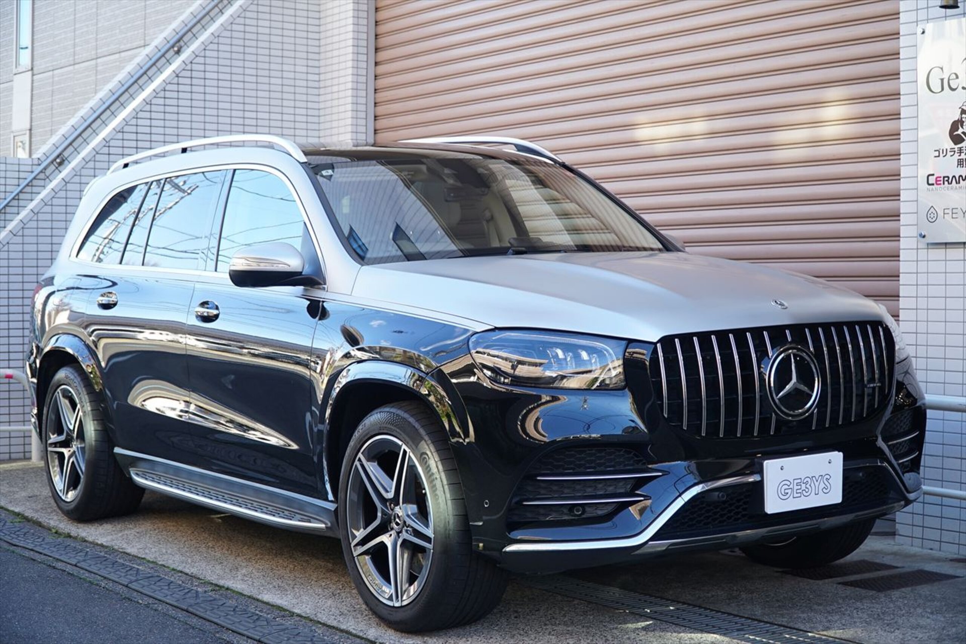 MERCEDES-BENZ GLS - View 1