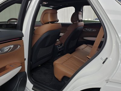 2024 Genesis GV70 — миниатюра 16