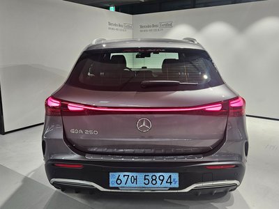 MERCEDES-BENZ EQA - 4