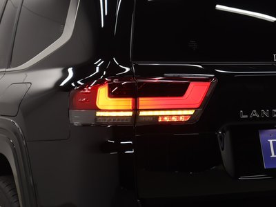 2025 Toyota LAND CRUISER 300 — миниатюра 36