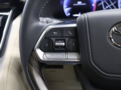 2025 Toyota LAND CRUISER 300 — миниатюра 74