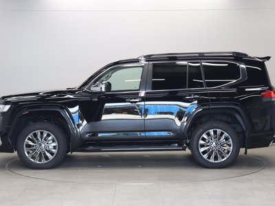 2025 Toyota LAND CRUISER 300 — миниатюра 13