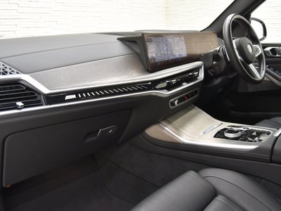صورة 8 لـ 2023 BMW X7